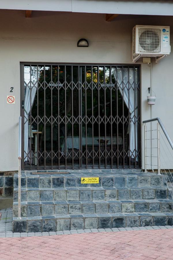 85 Ehmke Guesthouse Mbombela Exterior photo